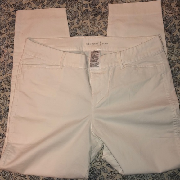 Old Navy Pixie Chinos- like new - Picture 2 of 4